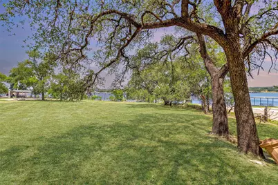 20904 W Lakeshore Drive, Spicewood, TX 78669 - Photo 21