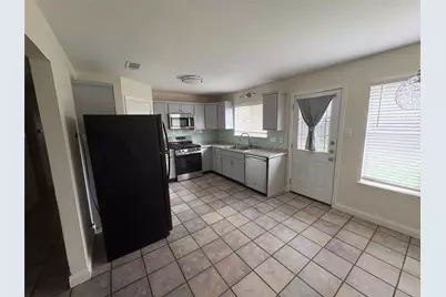 3800 Tattershall Lane, Austin, TX 78727 - Photo 7