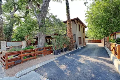 322 Cheatham Street, San Marcos, TX 78666 - Photo 3
