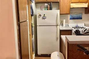 105 E 31st St, Austin, TX 78705 - Photo 3