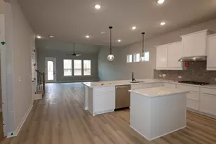 813 Purmela St, Leander, TX 78641 - Photo 5