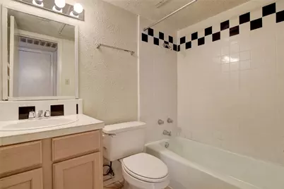 105 E 38th Street #101, Austin, TX 78705 - Photo 9