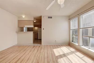 105 E 38th Street #101, Austin, TX 78705 - Photo 5