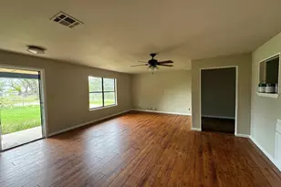851 Aspen Ln, Cottonwood Shores, TX 78657 - Photo 11
