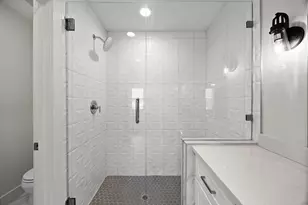 7312 E Ben White Blvd, Austin, TX 78741 - Photo 23