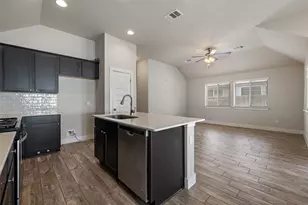 118 Trailstone Dr, Bastrop, TX 78602 - Photo 9