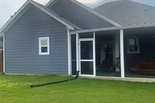 307 W Front Street Street SW, Thorndale, TX 76577 - Photo 3