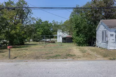 650 S Main Street, Giddings, TX 78942 - Photo 15
