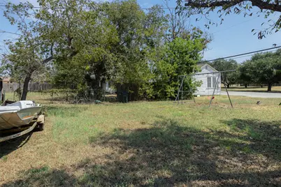 650 S Main Street, Giddings, TX 78942 - Photo 13