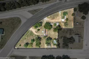 650 S Main St, Giddings, TX 78942 - Photo 1