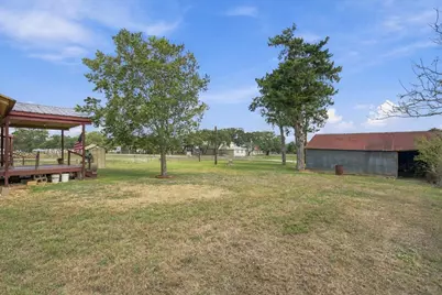 7033 Fm County Road 957, Schulenburg, TX 78956 - Photo 25