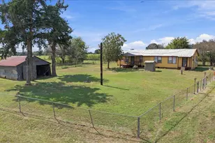 7033 Fm County Road 957, Schulenburg, TX 78956 - Photo 27