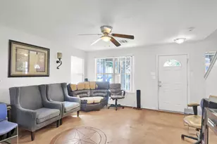 804 Dawlish Dr, Pflugerville, TX 78660 - Photo 3