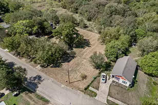 1104 Gravel St, San Marcos, TX 78666 - Photo 11