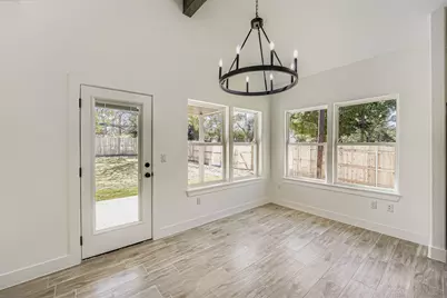 701 E 3rd Street, Elgin, TX 78621 - Photo 9