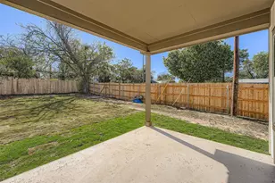 701 E 3rd St, Elgin, TX 78621 - Photo 29