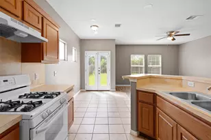 7502 Lazy Creek Dr, Austin, TX 78724 - Photo 11