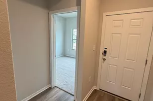 13717 Ryan Range Ln, Elgin, TX 78621 - Photo 11