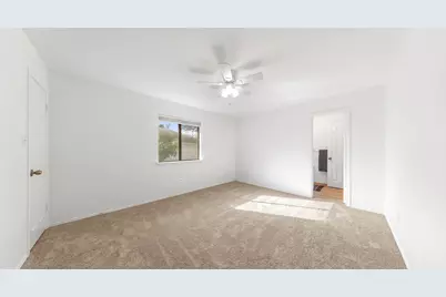 13248 Kerrville Folkway, Austin, TX 78729 - Photo 15