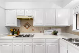 13248 Kerrville Folkway, Austin, TX 78729 - Photo 7