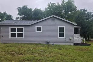 1104 N Hackberry St, Lampasas, TX 76550 - Photo 11