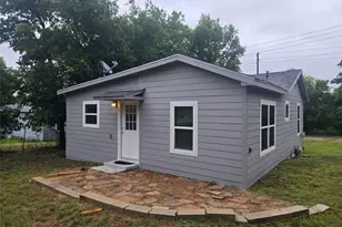 1104 N Hackberry St, Lampasas, TX 76550 - Photo 13