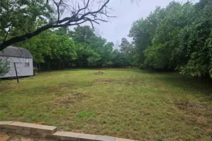1104 N Hackberry St, Lampasas, TX 76550 - Photo 15