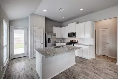 120 Lyndon Drive, San Marcos, TX 78666 - Photo 11