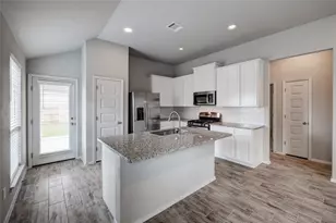 120 Lyndon Dr, San Marcos, TX 78666 - Photo 11