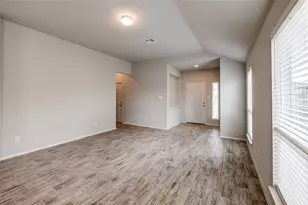 120 Lyndon Dr, San Marcos, TX 78666 - Photo 5