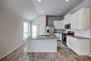 120 Lyndon Dr, San Marcos, TX 78666 - Photo 11