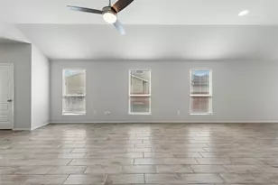 120 Lyndon Dr, San Marcos, TX 78666 - Photo 5