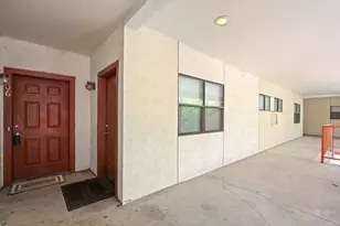 706 W 22nd St, Austin, TX 78705 - Photo 15