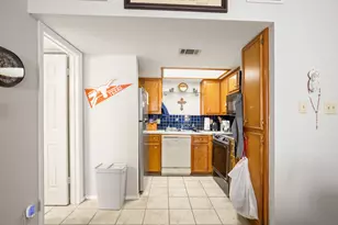 706 W 22nd St, Austin, TX 78705 - Photo 5