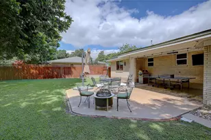 1902 E 18th St, Georgetown, TX 78626 - Photo 3