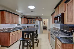 1902 E 18th St, Georgetown, TX 78626 - Photo 21