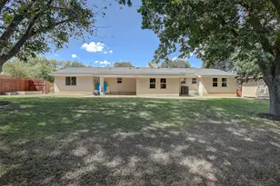 1902 E 18th St, Georgetown, TX 78626 - Photo 29