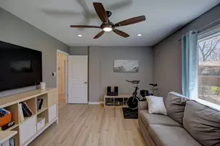 1902 E 18th St, Georgetown, TX 78626 - Photo 33