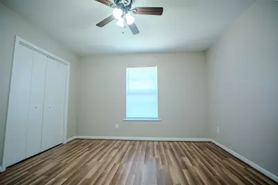 210 Loesch Drive, Elgin, TX 78621 - Photo 23