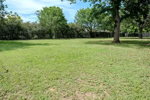 210 Loesch Dr, Elgin, TX 78621 - Photo 31