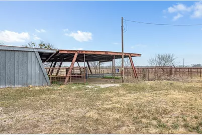 2884 Political Road, Lockhart, TX 78644 - Photo 17