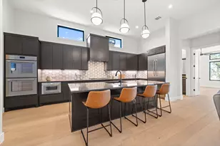 2308 Kahala Sunset Dr, Spicewood, TX 78669 - Photo 11