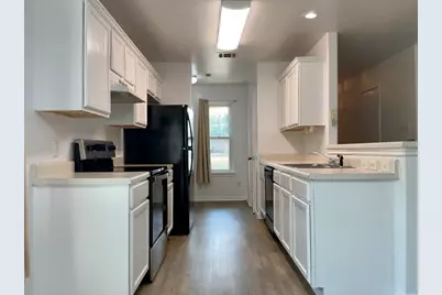 244 Marvin Cove, Hutto, TX 78634 - Photo 5