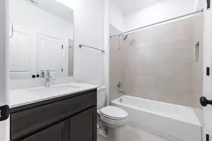 304 Barnstorm Ln, Georgetown, TX 78628 - Photo 9