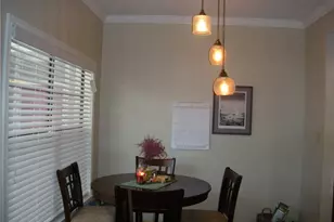 915 W 23rd St, Austin, TX 78705 - Photo 5