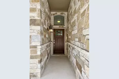 756 Bonnet Boulevard, Georgetown, TX 78628 - Photo 3