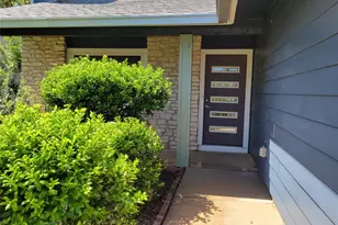 3211 Harpers Ferry Ln, Austin, TX 78745 - Photo 3