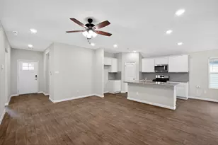 206 Addison Pl, Lockhart, TX 78644 - Photo 3