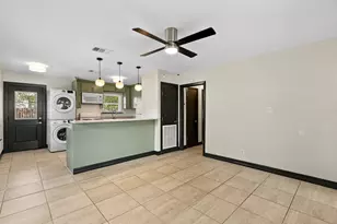 904 Plateau Cir, Austin, TX 78745 - Photo 7