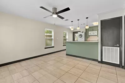 904 Plateau Circle, Austin, TX 78745 - Photo 5